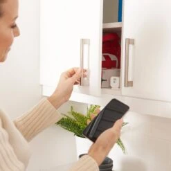 Yale Smart Cabinet Lock Intelligentes Möbelschloss -Laden Für Heimbeleuchtung 10011603 2