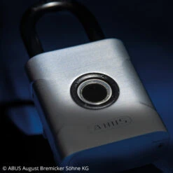 ABUS Touch Fingerabdruck-Vorhängeschloss, 4,5 Cm 13 ABUS Touch Fingerabdruck-Vorhängeschloss, 4,5 Cm -Laden Für Heimbeleuchtung 10013164 4