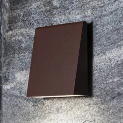 Artemide Cuneo LED-Außenwandleuchte, Rost