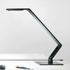 Luctra Table Linear LED-Tischleuchte Fuß Schwarz -Laden Für Heimbeleuchtung 2614013 2