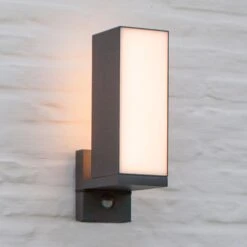 LED-Außenwandleuchte Cuba, Sensor 1-fl. Anthrazit