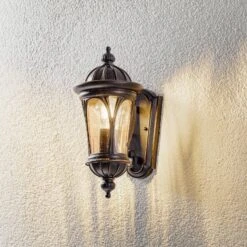 Hochwertige Außenwandleuchte New England