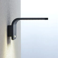 Lindby Koleno LED-Solarstrahler Mit Sensor, IP54 14 Lindby Koleno LED-Solarstrahler Mit Sensor, IP54 -Laden Für Heimbeleuchtung 4018230 3