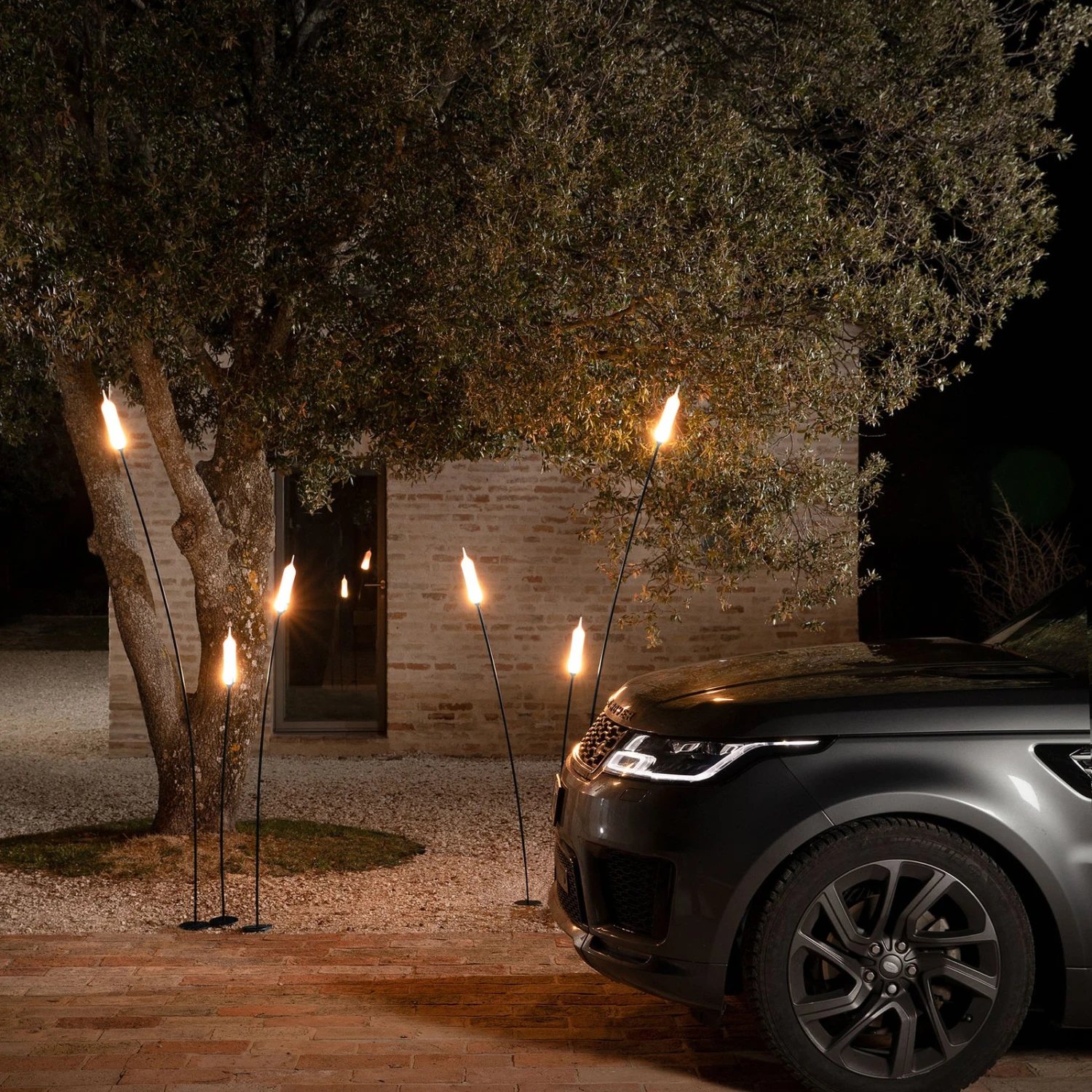 Karman Nilo LED-Erdspießleuchte, Höhe 220 Cm 11 Karman Nilo LED-Erdspießleuchte, Höhe 220 Cm – Bild 9