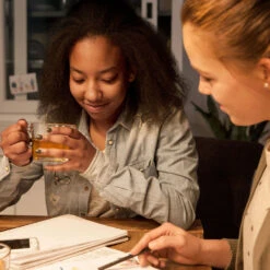 Philips LED-Kerzenlampe E14 B35 4,3W Klar 3er-Pack -Laden Für Heimbeleuchtung 7532223 3