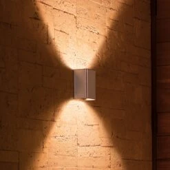 Philips Hue Resonate WACA Up-& Downlight Edelstahl