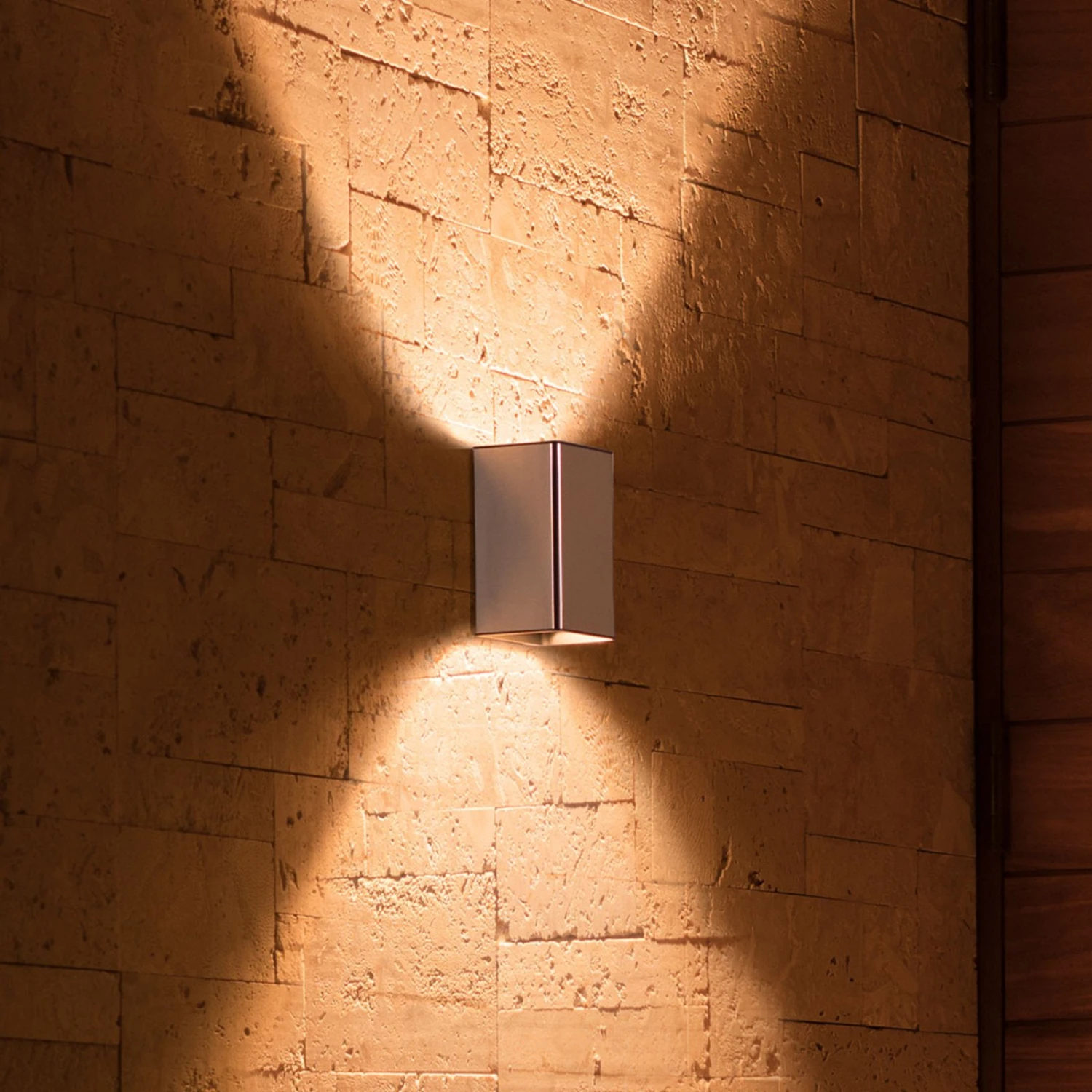 Philips Hue Resonate WACA Up-& Downlight Edelstahl 3 Philips Hue Resonate WACA Up-& Downlight Edelstahl