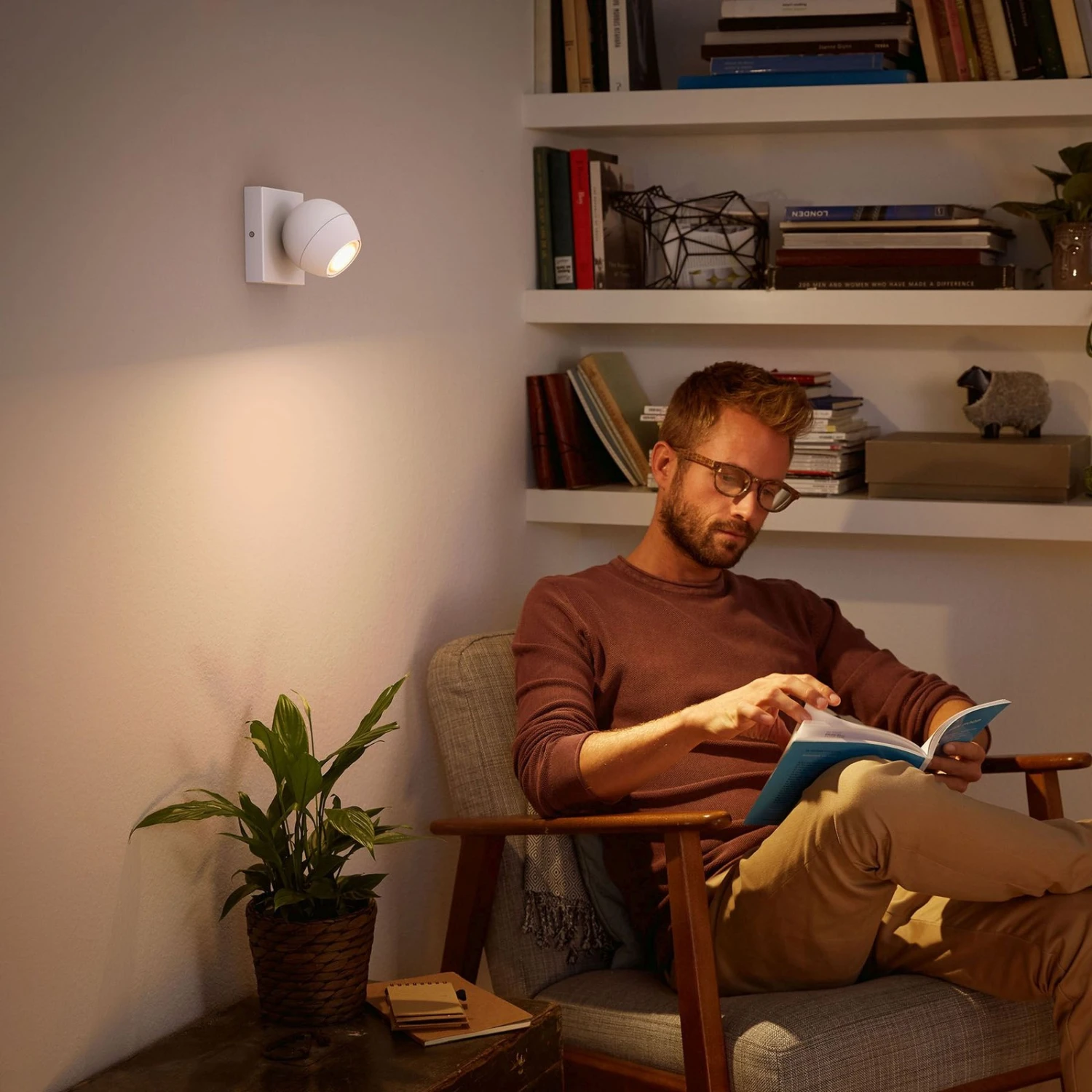 Philips Hue Buckram LED-Spot In Weiß Dimmschalter 4 Philips Hue Buckram LED-Spot In Weiß Dimmschalter – Bild 2