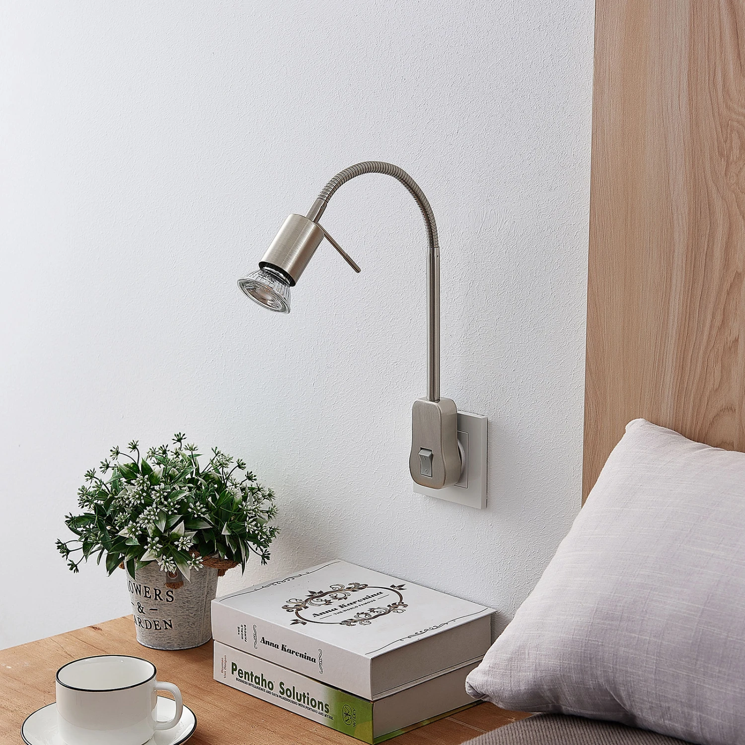 Lindby Ahoja Steckdosenleuchte, Flexarm, Schalter 7 Lindby Ahoja Steckdosenleuchte, Flexarm, Schalter – Bild 5