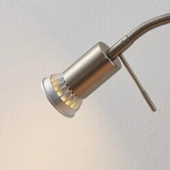 Lindby Ahoja Steckdosenleuchte, Flexarm, Schalter 17 Lindby Ahoja Steckdosenleuchte, Flexarm, Schalter -Laden Für Heimbeleuchtung 8032243 6