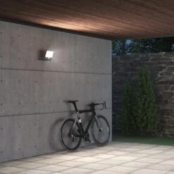 STEINEL XLED One S Strahler Weiß 20x23x19 -Laden Für Heimbeleuchtung 8505795 2