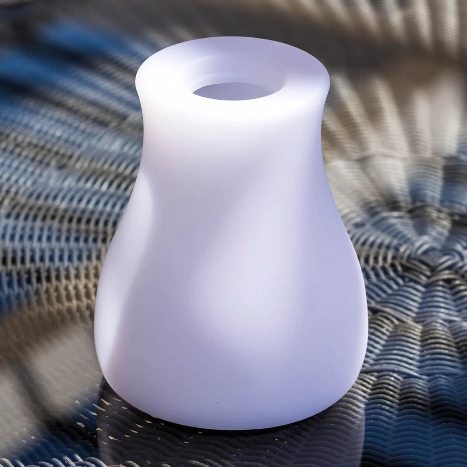 Olio - Steuerbare LED-Lichtquelle Und Vase 9 Olio - Steuerbare LED-Lichtquelle Und Vase – Bild 7