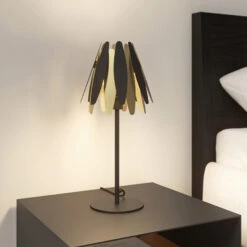 Lucande Lounit Tischleuchte, Schwarz-gold